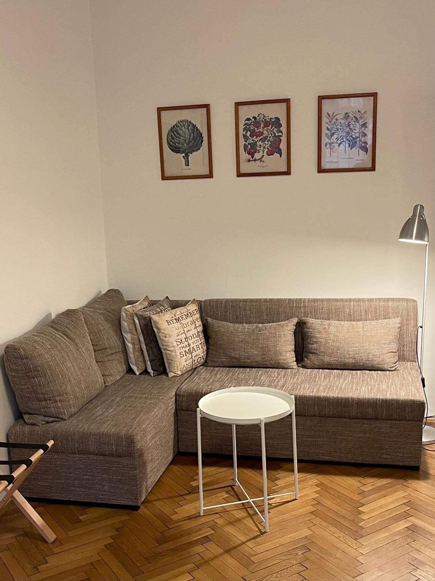 Apartment Slavikova 11 Praag Buitenkant foto