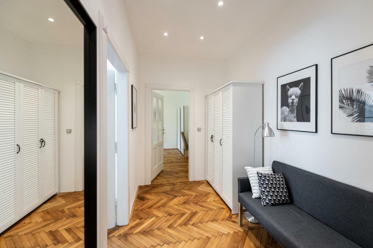 Apartment Slavikova 11 Praag Buitenkant foto